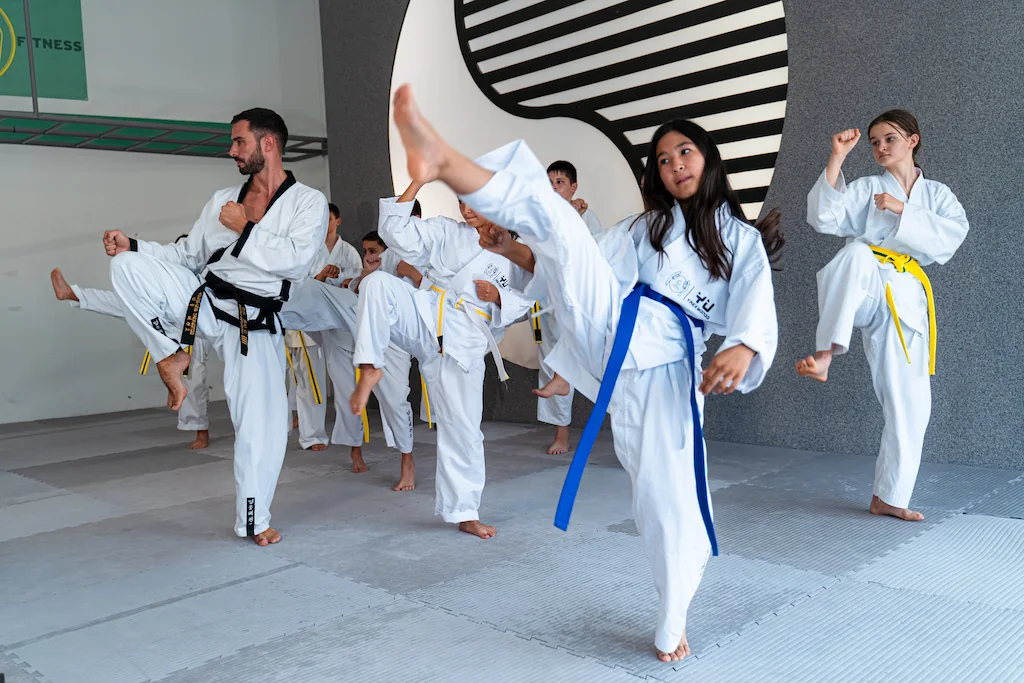 Jugendliche beim Taekwondo Training